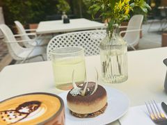 -潮一不贰·法式甜品·生日蛋糕·西式简餐(外滩店)