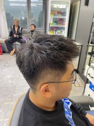 -藤野造型烫发染发