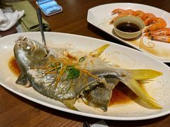 清蒸金鲳鱼-石梅湾威斯汀度假酒店-品味餐厅·川湘菜·海鲜风味火锅·手工面食·万州烤鱼·口味牛蛙·小龙虾