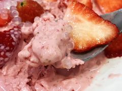 奶油草莓冰-糖潮糖水铺(省府店)