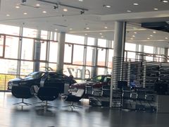 -天津波士信达奔驰4S店(卫津南路店)