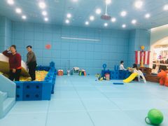 -小小王国亲子游泳俱乐部(锦辉中心)