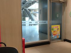 -麦当劳(轻轨曹杨路店)