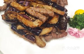 Eggplant Stir-Fried with Beef Strips