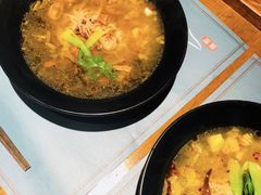 -八月美食小馆(银泰城总店)