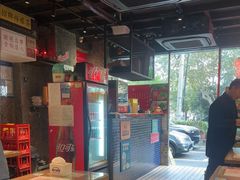 -肥汁米蘭香港米线(定西路店)