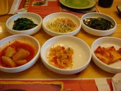 -益百岁牛尾汤(香山路店)