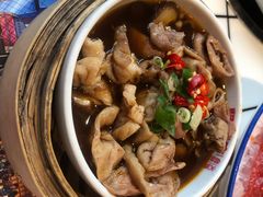 手剪香菇肥肠-喜悦小串丹东小黄牛海鲜烧烤大排档(民主广场店)