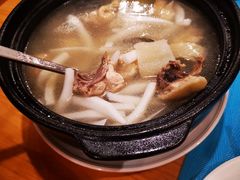 椰子水煲文昌鸡-糟粕醋·椰苑海南菜餐厅(亚龙湾天域酒店)