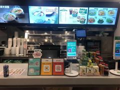 -老乡鸡(武汉中南梅苑小区地铁站店)