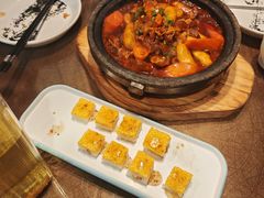 -东口码头·烧鸽子·鱼头泡饼·地方菜(金鹰悦城店)