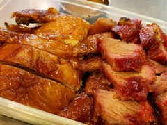 烧鹅拼叉烧饭-吾家香港烧腊专门店