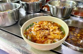Preserved Tofu and Pork Fried Noodles