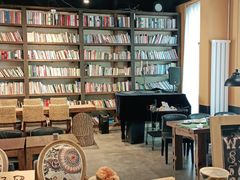 大堂-房角石咖啡与书(吉大南校店)