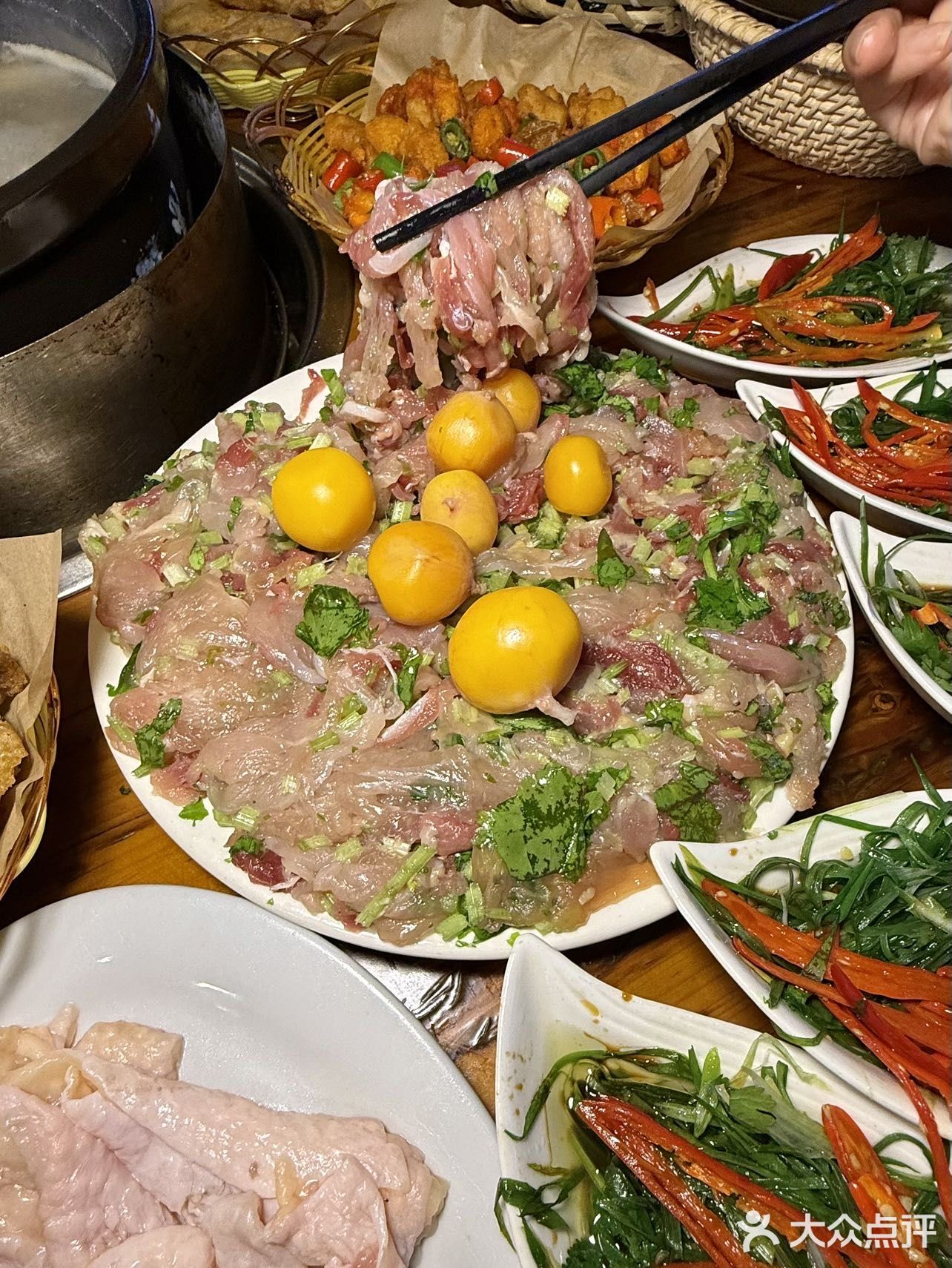 大表哥推荐的创新鸡煲！！谁吃谁知道！！