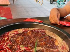 -黄潇洒老火锅(九眼桥宏济巷店)