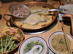 -洱火云南酸菜牛肉火锅(石景山当代商城店)