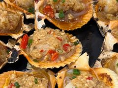 粉丝蒸扇贝-覃记海鲜美食餐厅