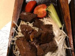 -穹六人间 people 6(岳阳路店)