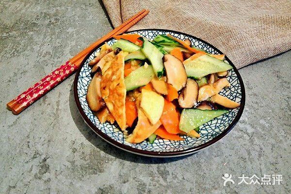 好吃到爆，家常素小炒，连吃三盘不过瘾！