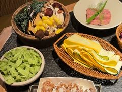 -三出山火锅(南京万象天地店)