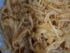 手工特制擀面皮-牡丹广场薛栓子擀面皮大王