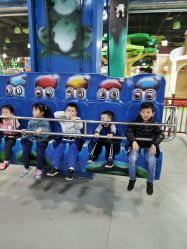 -维佳童话镇演出现场(徐东店)