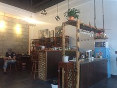 -上海蓝精灵改灯旗舰店(顾戴路店)