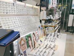 -诺柯视眼镜-蔡司依视路官方工厂店(淞南一店)