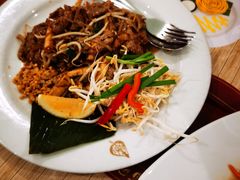 -Thai Pothong Restaurant