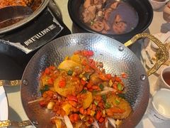 -阿瓦山寨·湘菜现炒·剁椒鱼头王(咸阳总店)
