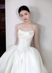 -拉瑞娜LaReine婚纱礼服高级定制