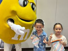 -m豆巧克力世界(上海世茂广场店)