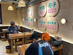 -云阿蛮云南生烫牛肉米线(奉贤路店)