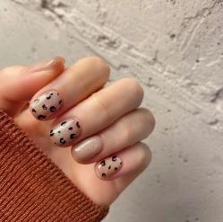 -媄甲诗美甲美睫