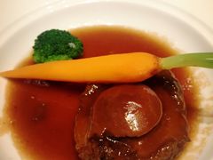 红煨两头汤鲍-运·中餐厅(成都华尔道夫酒店)