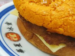 芝士猪扒菠萝包-華人 華星冰室(氹仔 店)