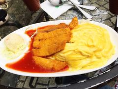 -玛格萝妮比萨屋(四平店)