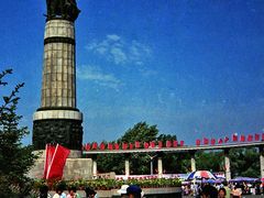 -人民防洪胜利纪念塔