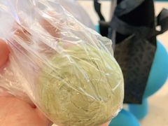 龙井绿茶蛋黄酥-知味观(湖滨总店)