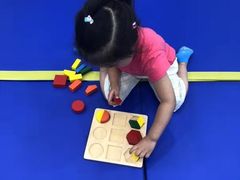 -抱抱熊托育中心(大悦城店)