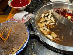 -憨孃孃·重庆老火锅(红山黑金店)