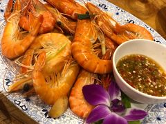 -两兄弟Song Pee Nong(2号店)