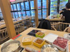 -杨老板·海鲜集市火锅·鲜切牛肉(中防万宝店)