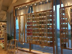 -猫的天空之城概念书店(北戴河蔚蓝海岸店)