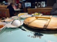 -鱼窝棚柴火铁锅炖(富山屯店)