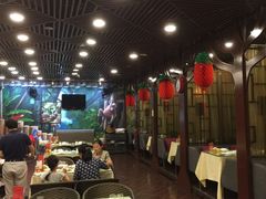 大堂-东四民芳餐厅(世茂工三店)