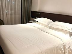 -府上酒店(广州火车站越秀公园地铁站店)