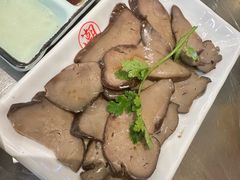 -潮界(LU·ONE凯德晶萃广场店)