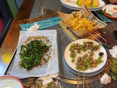 -路边边地标烧烤·川菜·小龙虾·音乐酒馆(良乡长虹店)